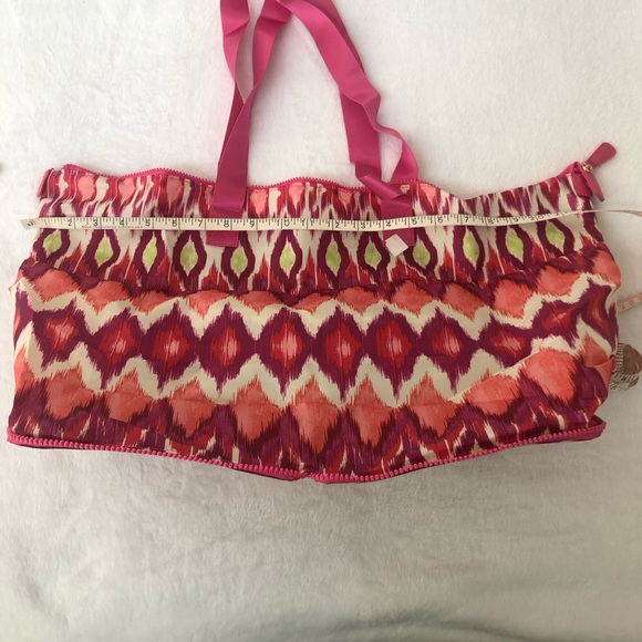 ❤️REDUCED!  Chico’s Foldable Tote  bag - Picture 3 of 6